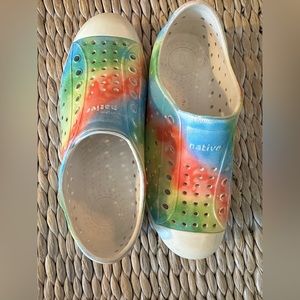 Native Kid Shoes size:J2 Multi Color